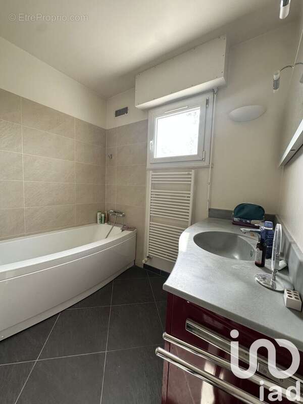 Photo 9 - Appartement à VILLIERS-SUR-ORGE