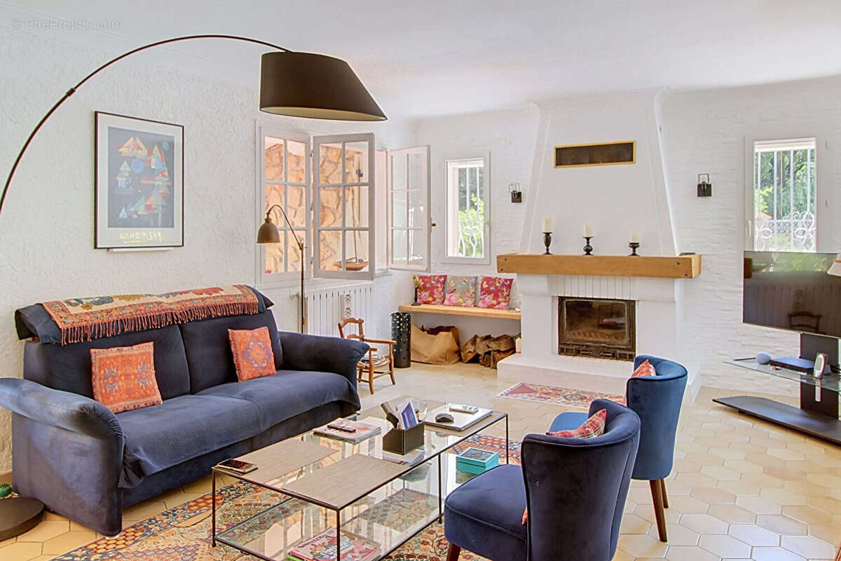 A VENDRE EN EXCLUSIVITE! Maison de plain-pied avec piscine et studio indépendant. - photo 5