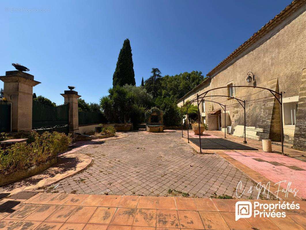 Maison de caractère de 268 m² - Un projet d'exception aux portes d'Avignon - photo 12
