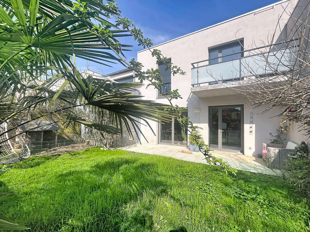 Maison à FRANCHEVILLE