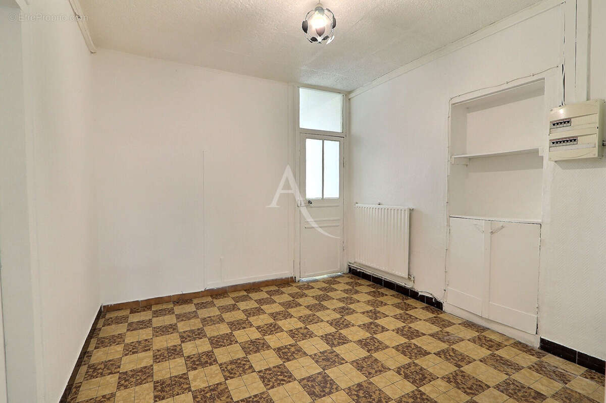 Appartement à AUBERVILLIERS
