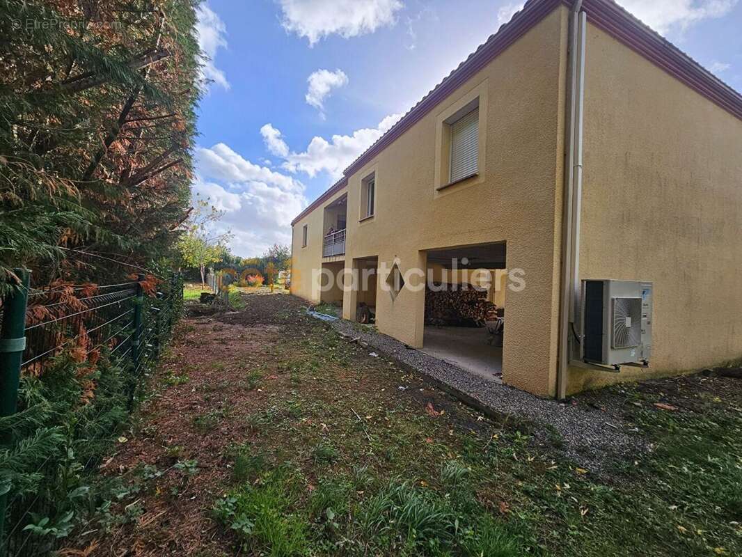 Maison à COLAYRAC-SAINT-CIRQ