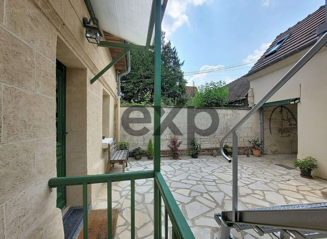 Maison 97 m² à Ribecourt-Dreslincourt  - photo 2
