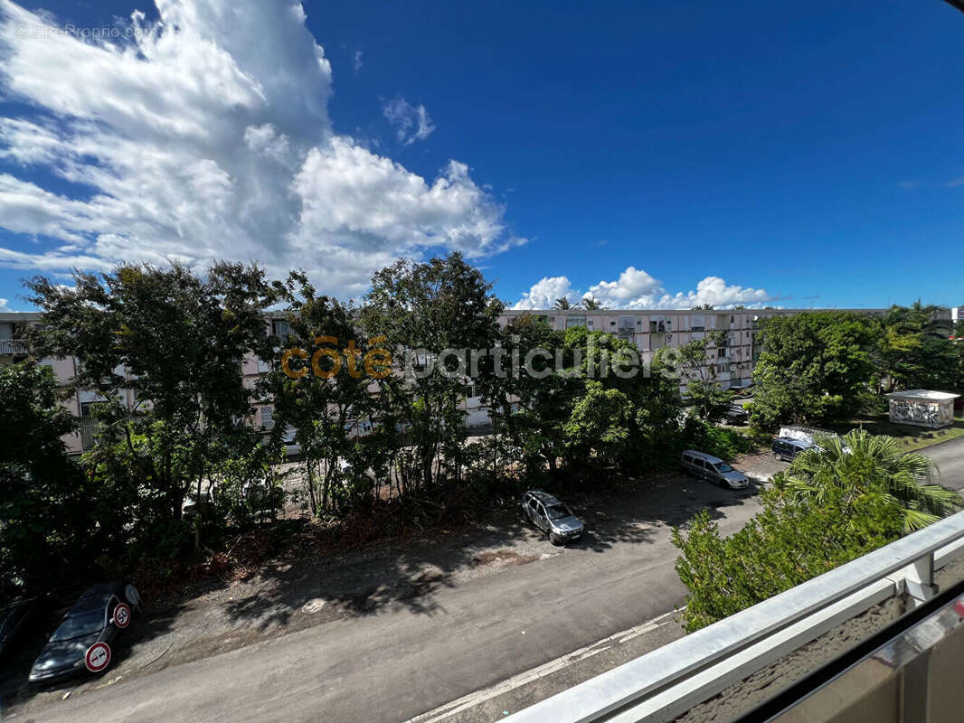Appartement à LES ABYMES