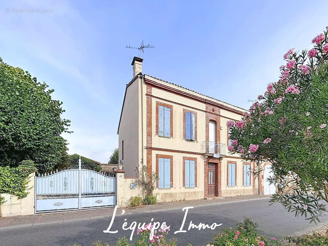 Maison de ville 225m2 en plein centre de Fonsorbes - garage - combles à aménager- dépendances - photo 8