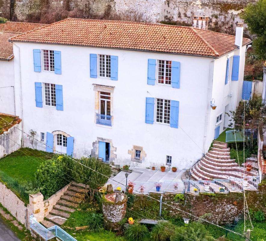 Maison à CASTETS-EN-DORTHE