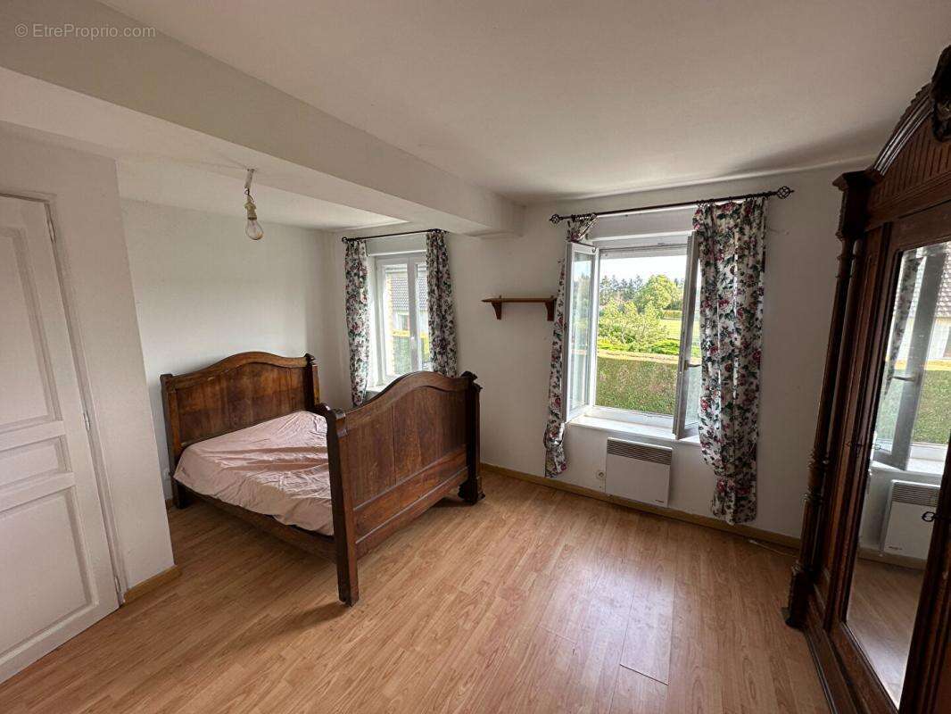 Maison à ETREAUPONT