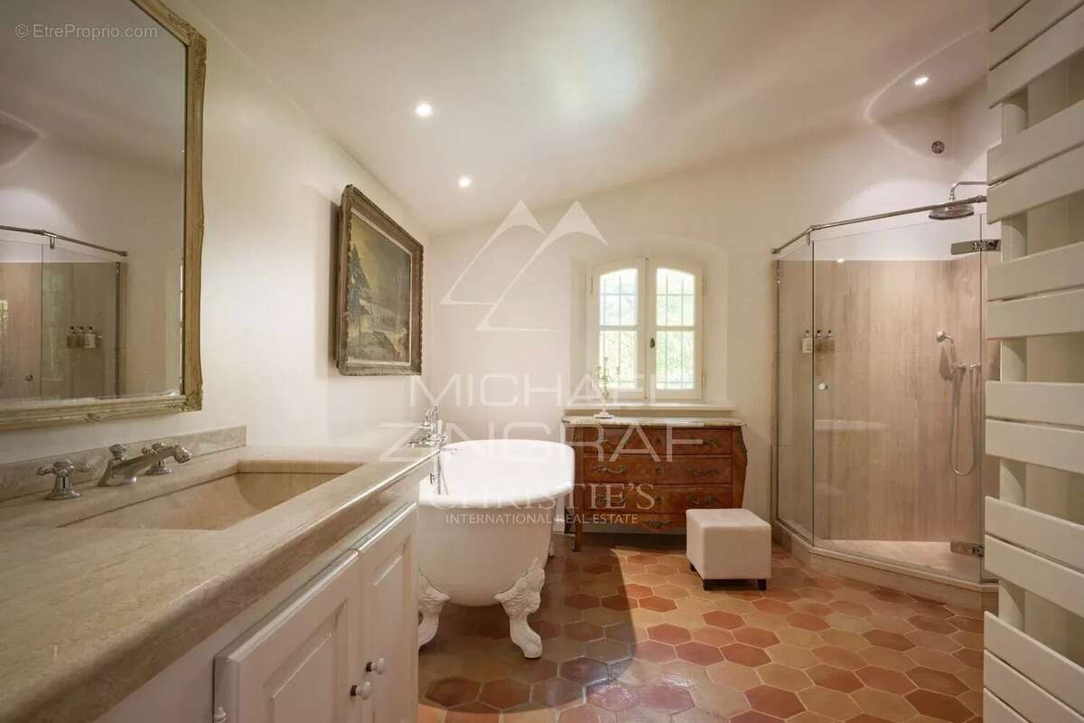 Maison à LE BAR-SUR-LOUP