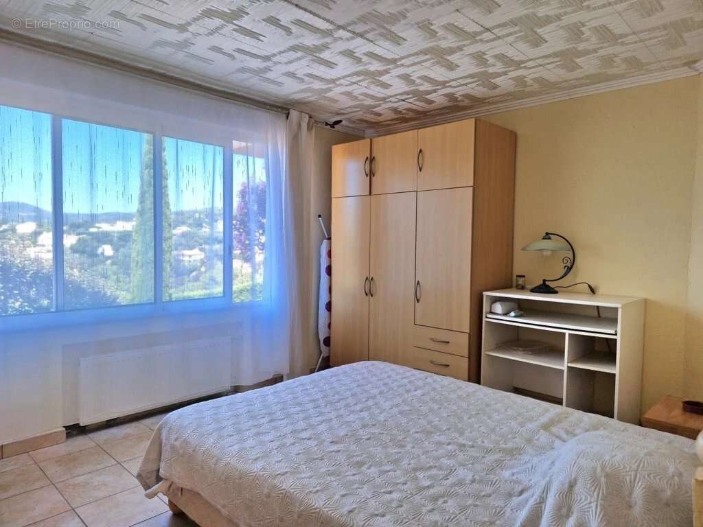 Exclusivité – villa de 164 m² avec vue mer et collines - photo 12
