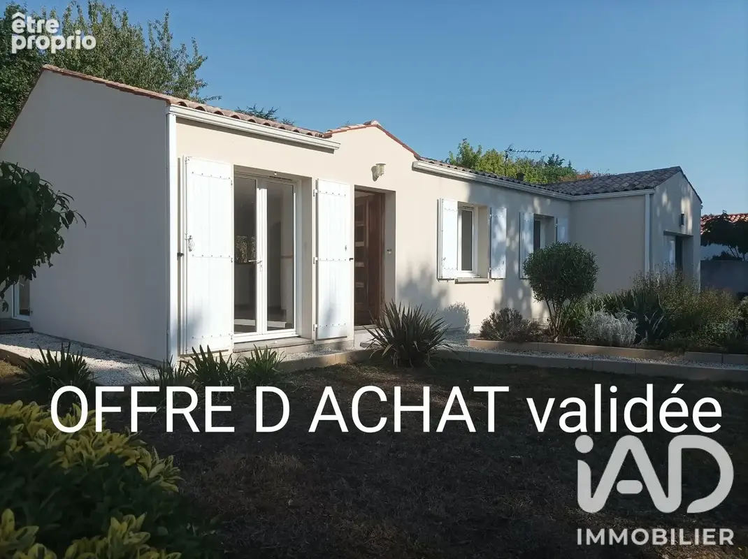 Photo 1 - Maison à CORME-ROYAL