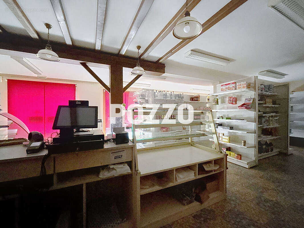 Commerce à SAINT-SAUVEUR-LENDELIN