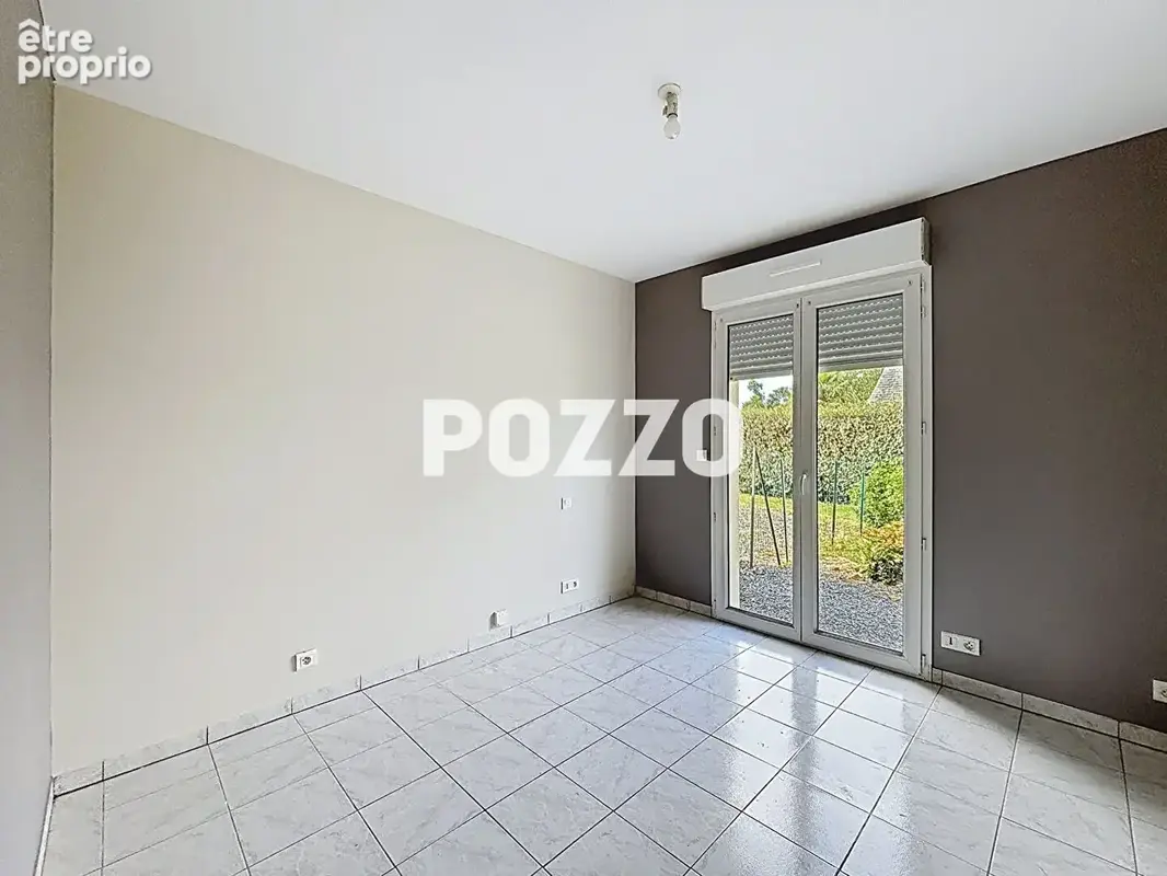 Marigny Le Lozon , maison plain pied de type F5 à 600 mètres du centre ville; bon état, jardin garage et parking privé - photo 5