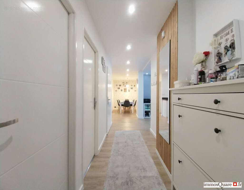 Entrée - Appartement à SASSENAGE