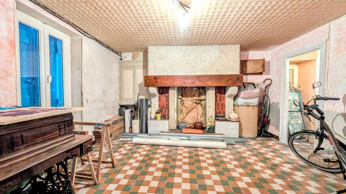 Maison à CAMPAGNE
