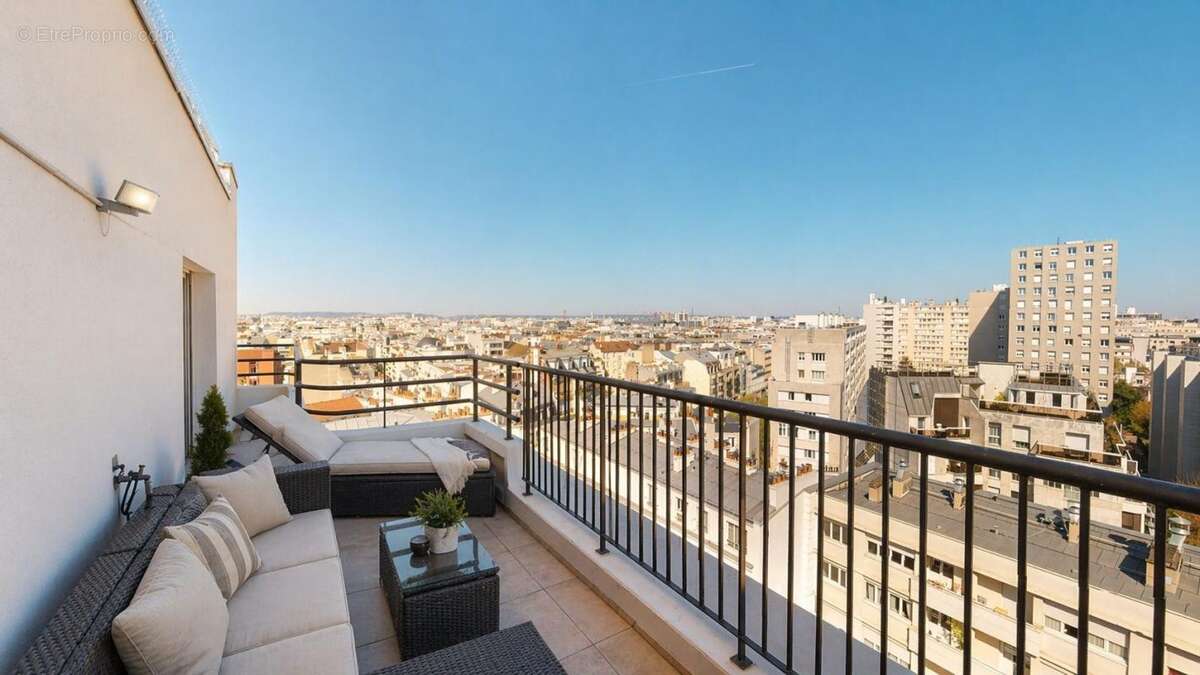 Appartement à LEVALLOIS-PERRET