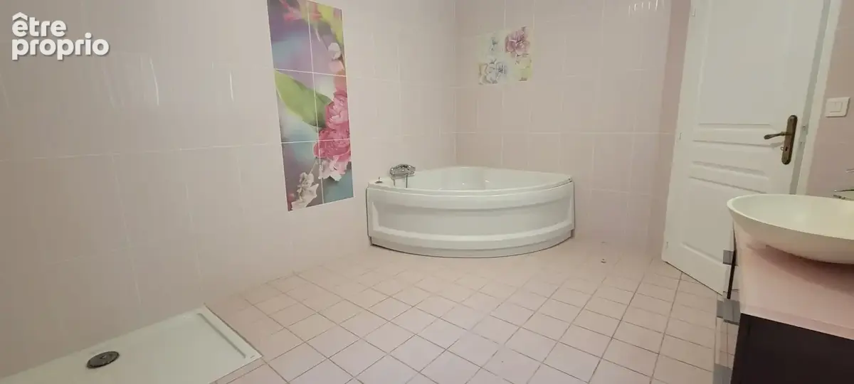 Belle maison de plain pied à proximité de toutes les commodités ! - photo 9
