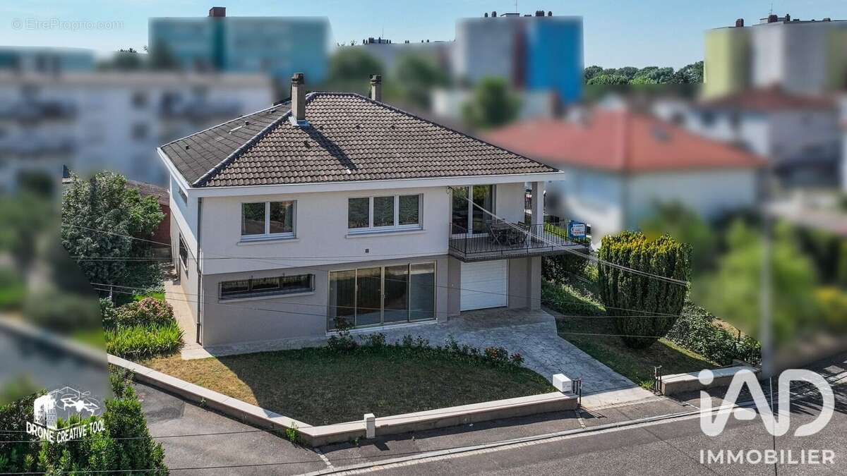 Photo 3 - Maison à MONTIGNY-LES-METZ
