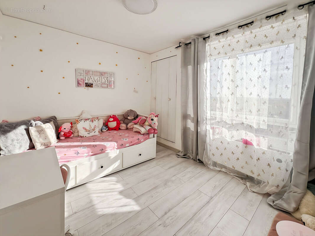 Appartement à DAMMARIE-LES-LYS