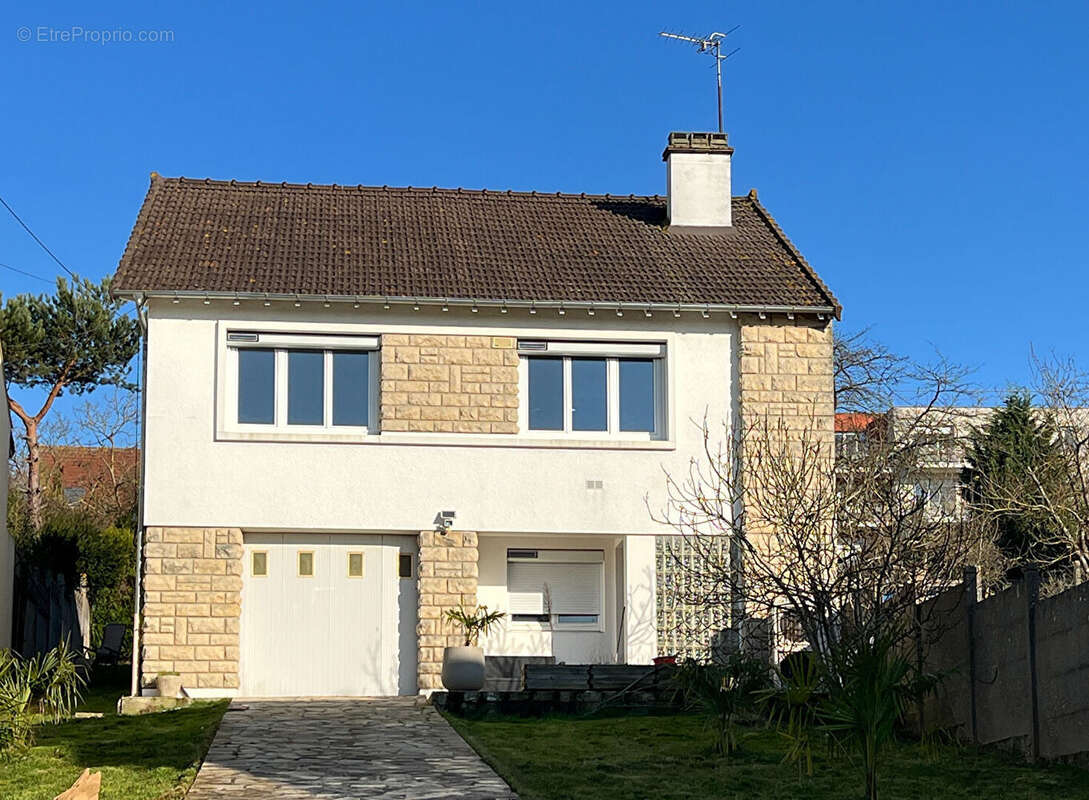 Maison à CORBEIL-ESSONNES