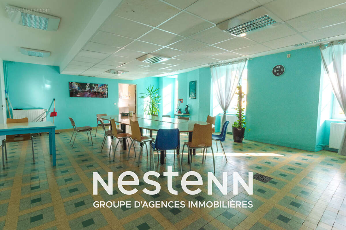 Ensemble immobilier de 8 bâtiments dont 2 maisons, 2300 m2 de surface utile sur 3 hectatres - photo 21