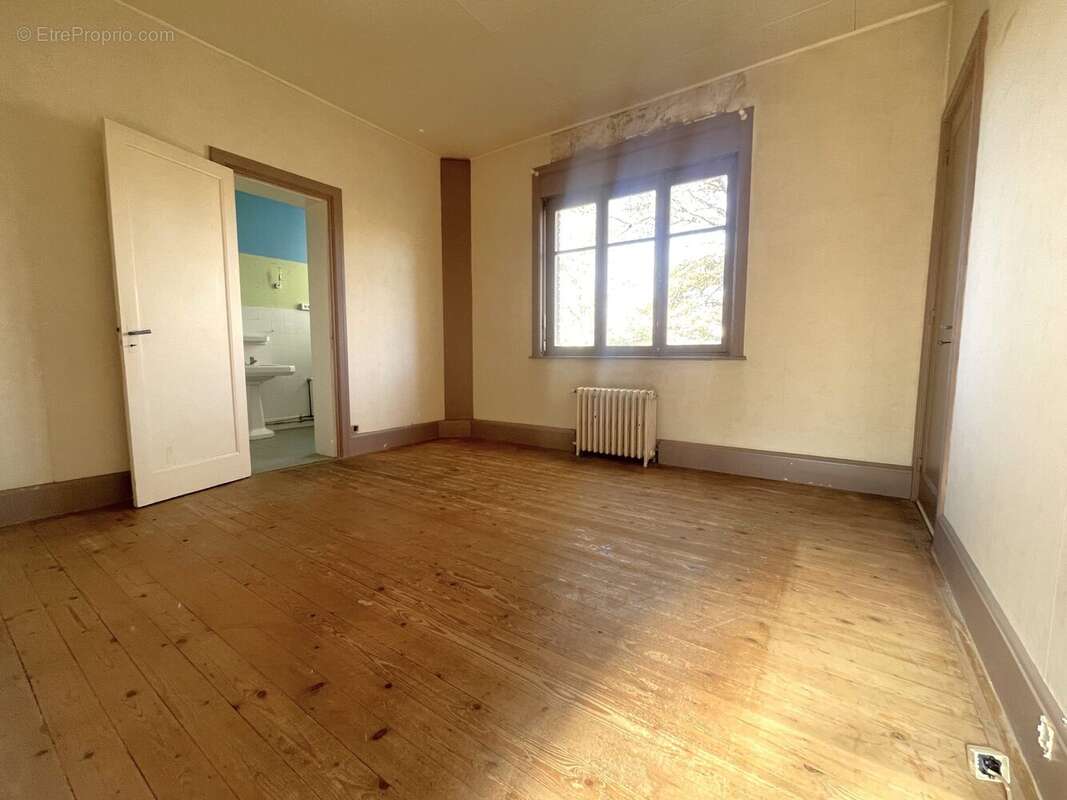 RDC droit - Appartement à MARCQ-EN-BAROEUL