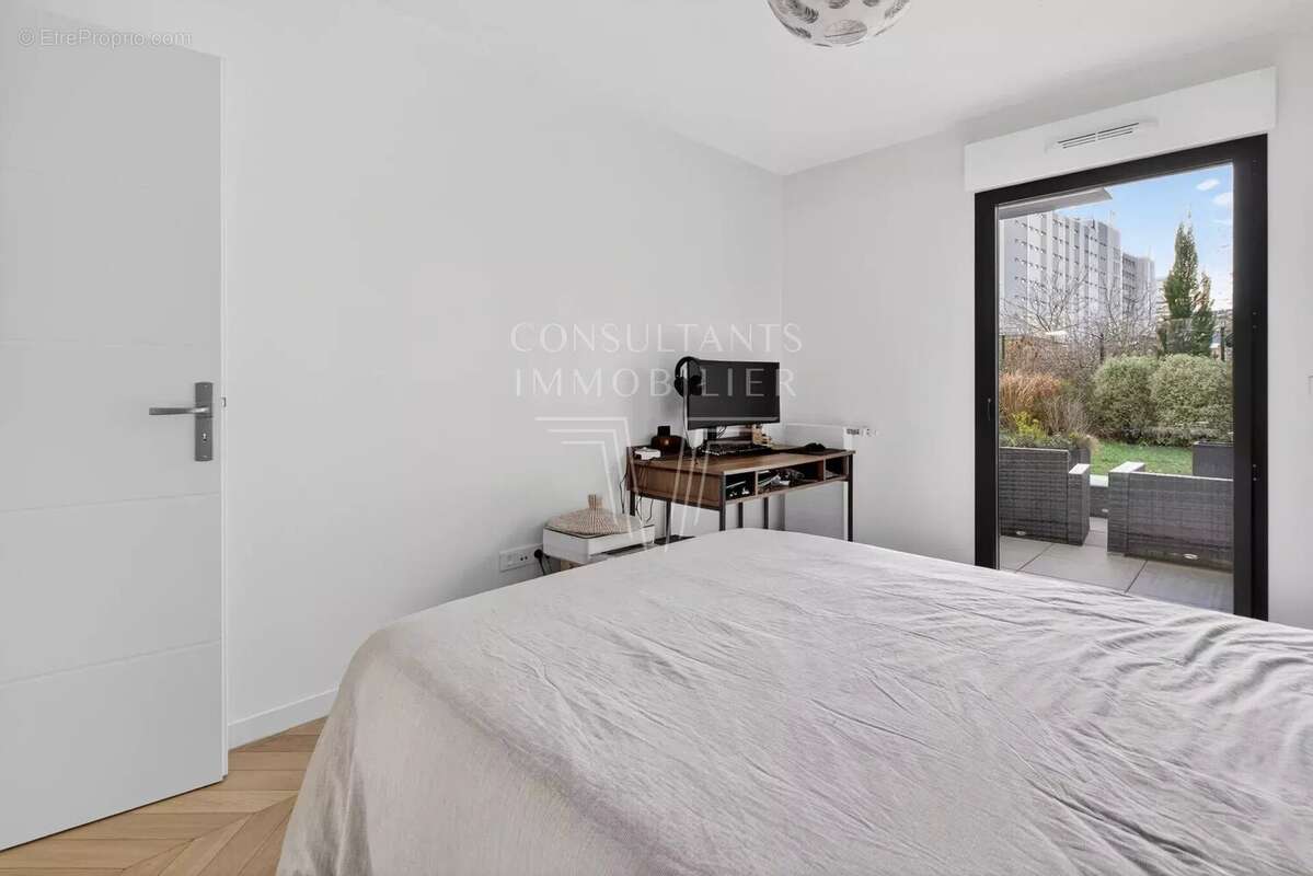 Appartement à ISSY-LES-MOULINEAUX