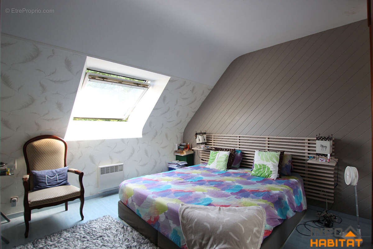 Maison à BOURG-DES-COMPTES