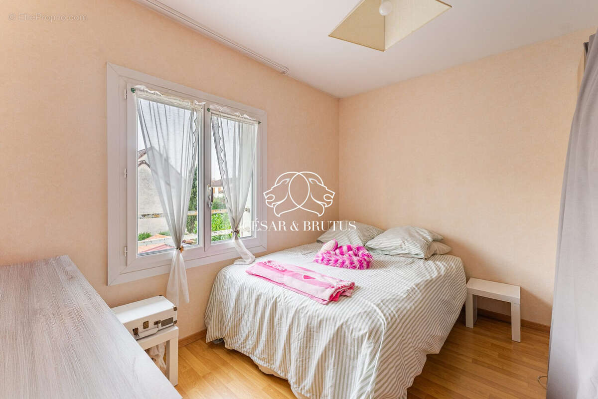 Maison 126 m² à Morestel  - photo 7