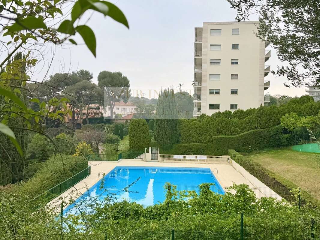 Appartement à ROQUEBRUNE-CAP-MARTIN