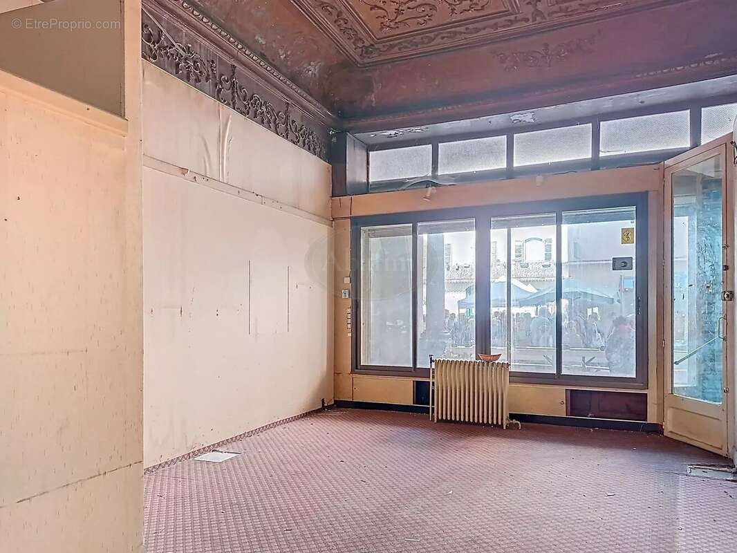 Appartement et local commercial - photo 18