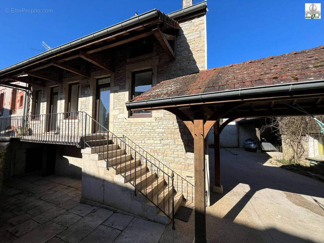 Maison à NUITS-SAINT-GEORGES