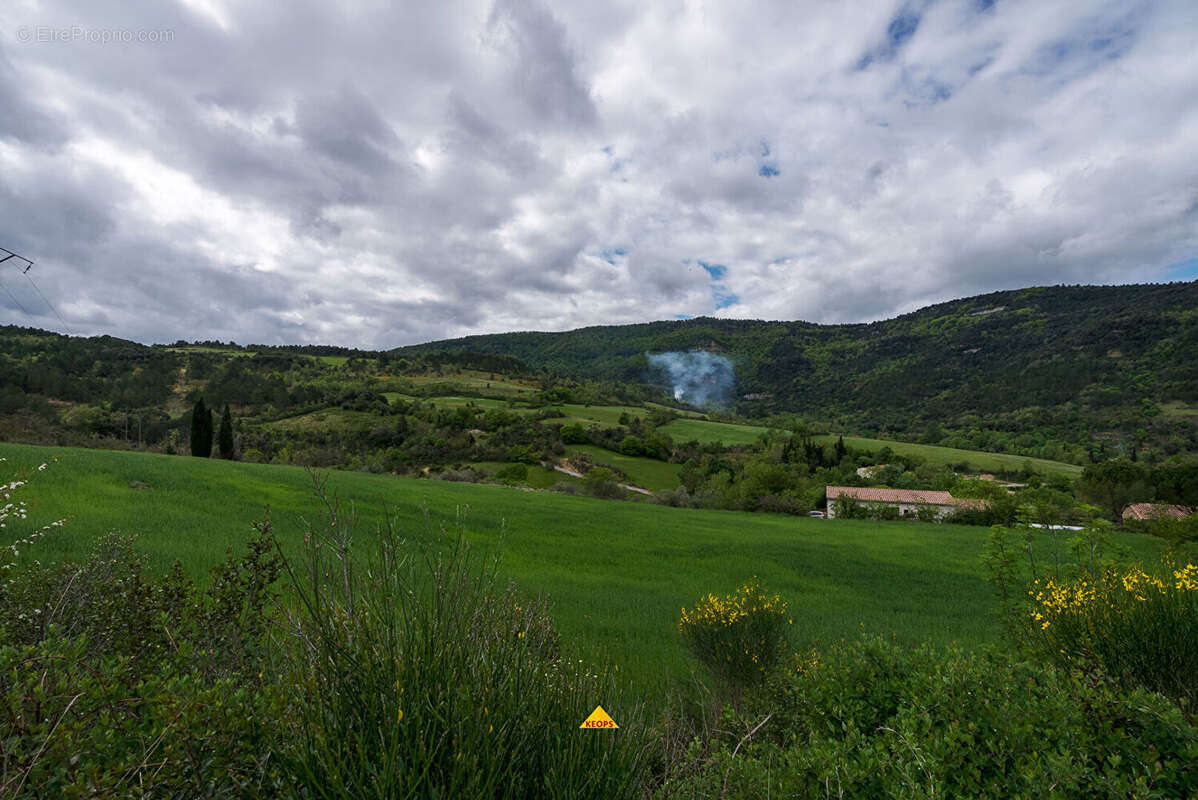 Terrain à CARCASSONNE