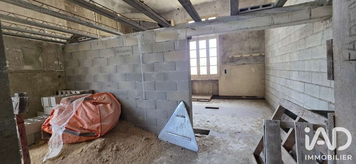 Appartement 617 m² à Varennes-Sur-Seine  - photo 8