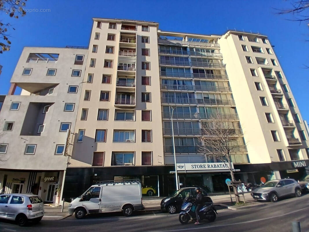 Appartement à MARSEILLE-8E