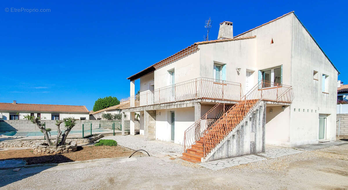 Maison à MAUGUIO