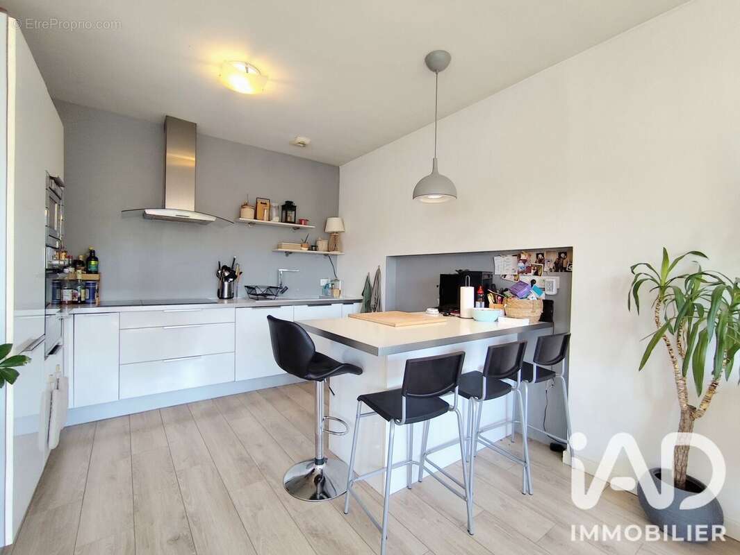Maison 145 m² à Saint-Ay  - photo 7