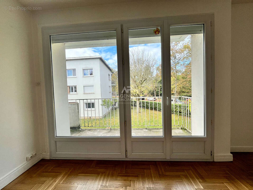 Appartement à MAISONS-LAFFITTE