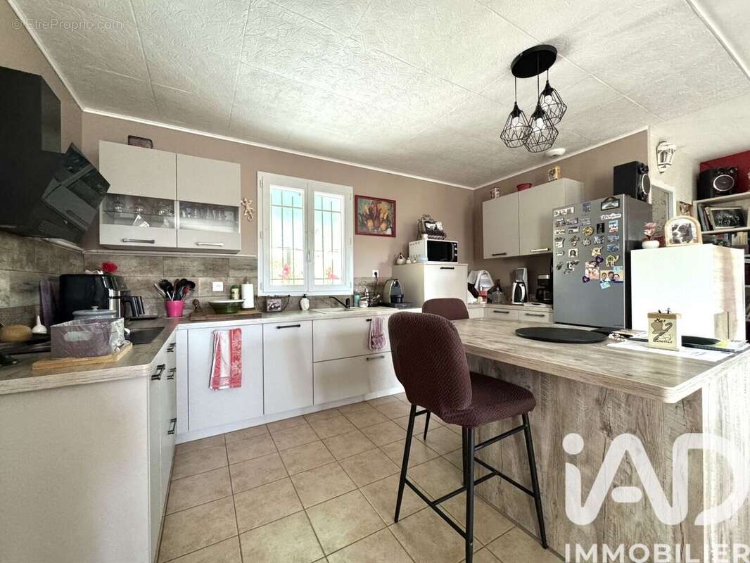 Maison 80 m² à Saint-Theodorit  - photo 6