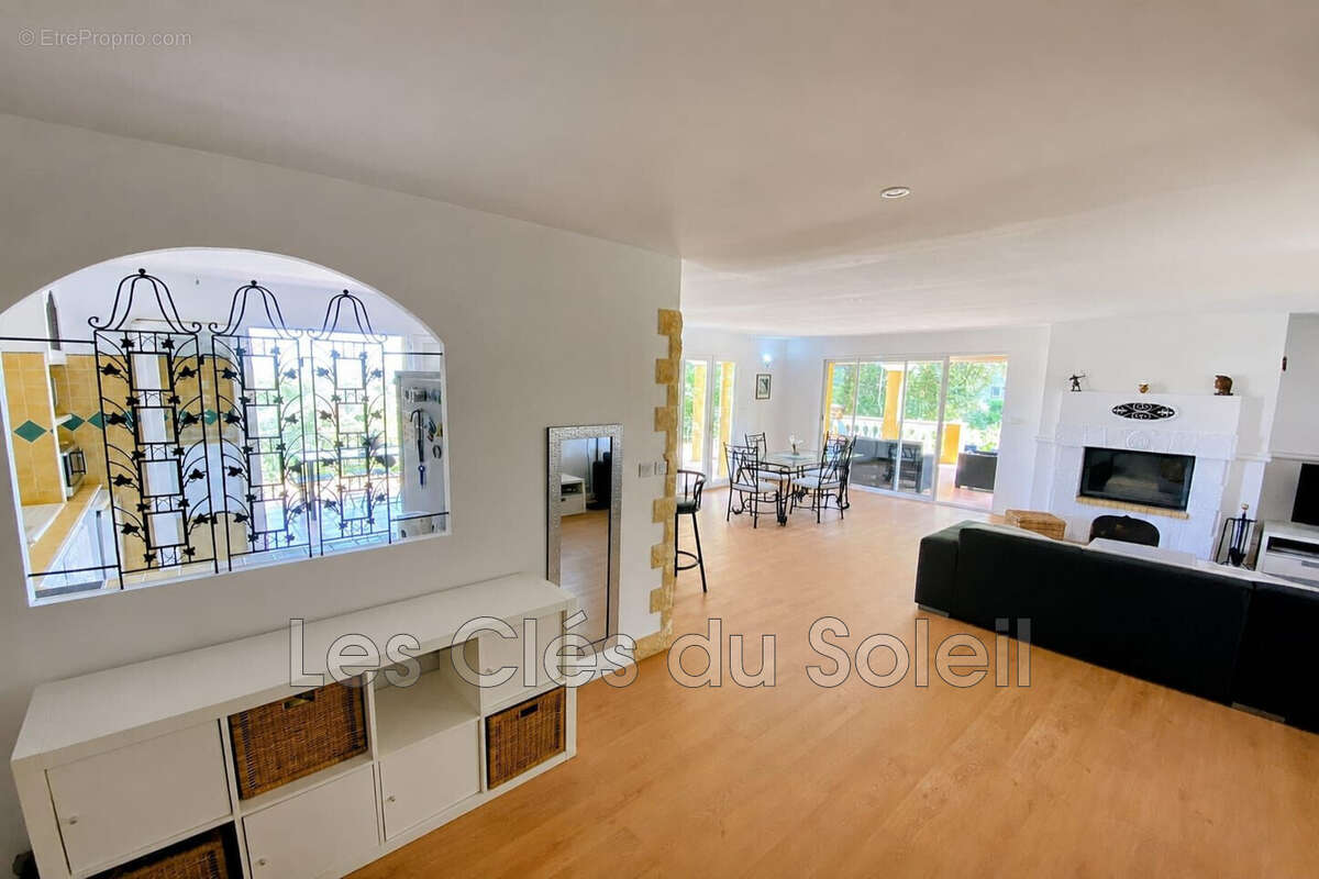 Maison à MONTFORT-SUR-ARGENS