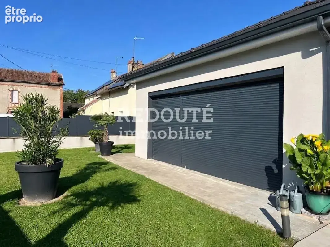 A VENDRE - Maison de 163m2 de plain-pied - FERE-CHAMPENOISE - photo 11