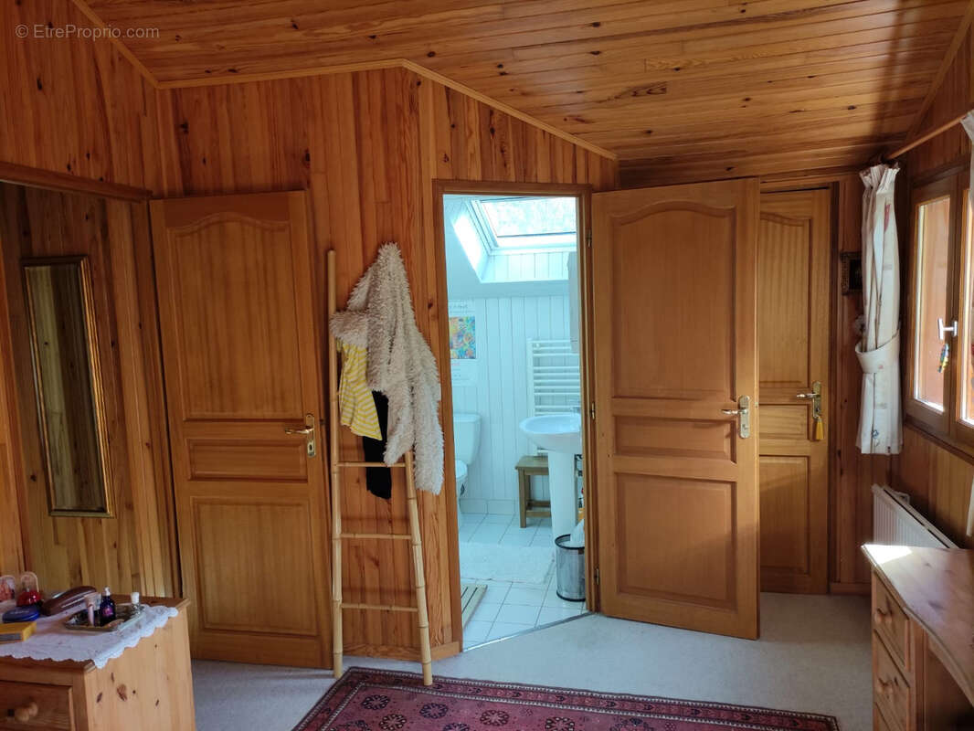 Maison à LACHAPELLE-AUZAC