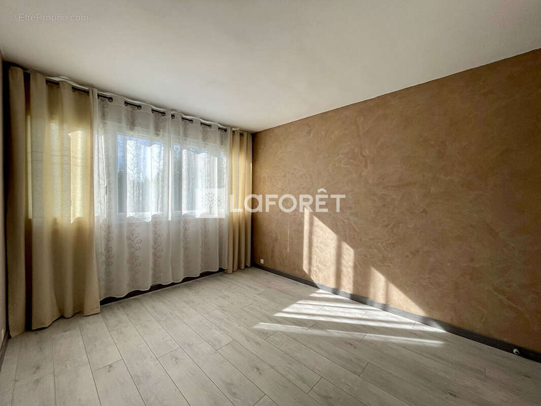 Appartement Meulan En Yvelines 4 pièce(s) 75.23 m2 - photo 7