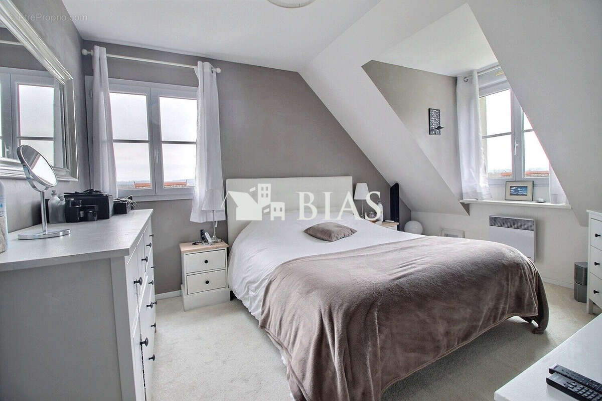 Maison à SOTTEVILLE-SOUS-LE-VAL