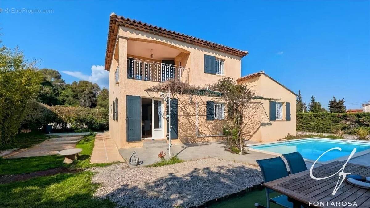 Maison à SAINT-RAPHAEL