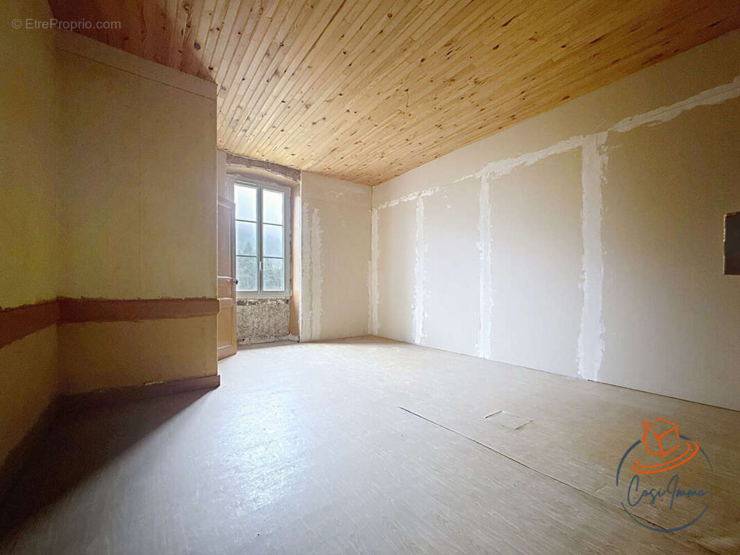 Appartement à SAINT-GERMAIN-DE-JOUX