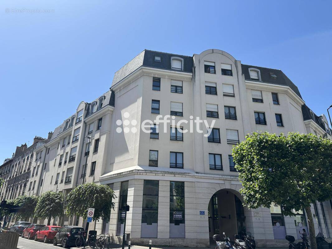 Commerce à LA GARENNE-COLOMBES