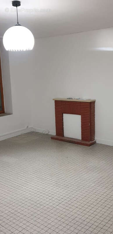 Appartement à DONZY