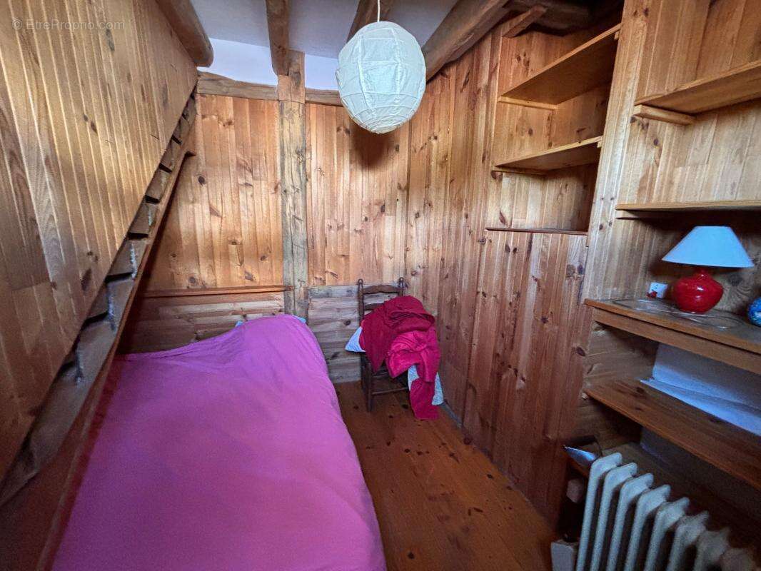 Maison à ORMOY-LA-RIVIERE