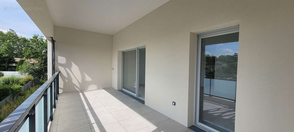 Appartement T4 dernier étage + terrasse à Saint Orens - photo 2