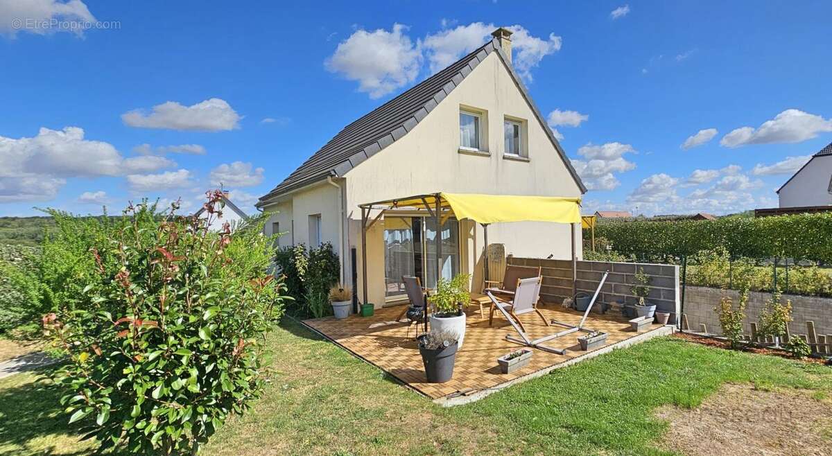 Maison 111 m² à Pierrepont-Sur-Avre  - photo 2